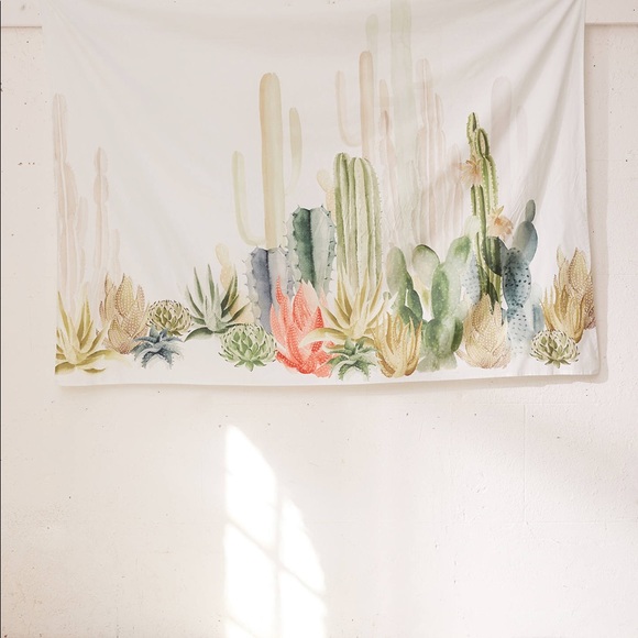 UO Catus Landscape Tapestry - Picture 3 of 4